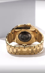 Load image into Gallery viewer, Apple watch Case -18K Gold metal bracelet
